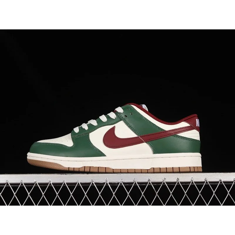 Nike Nike Dunk Low Pine Green Sneaker